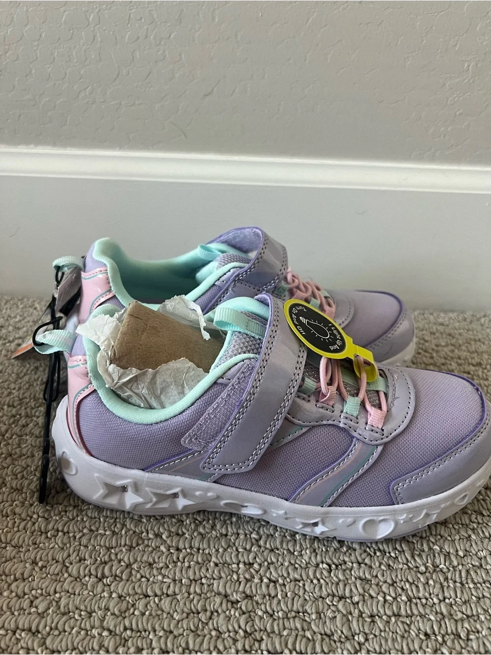 Athletic Works Little Girl & Big Girl Star Light-Up Sneakers size2 NWT $15